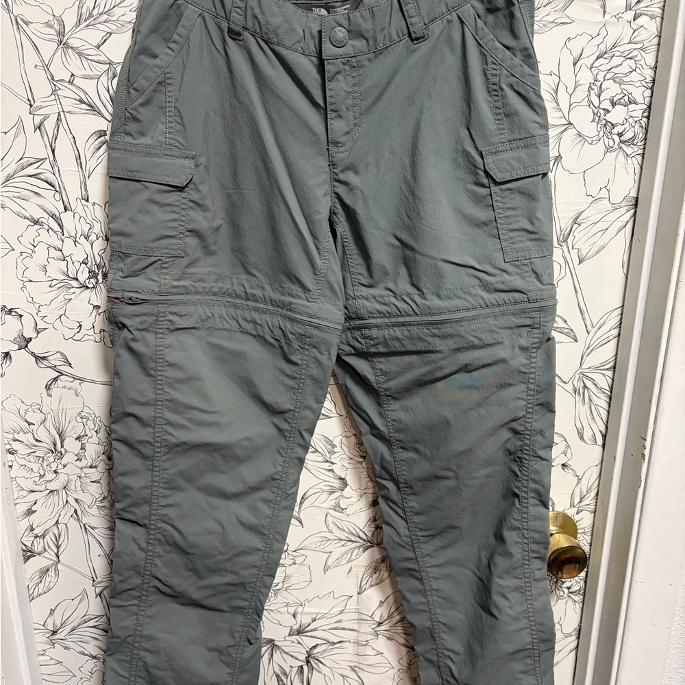 NWOT The North Face Women’s Convertible Zip-Off Cargo Pants